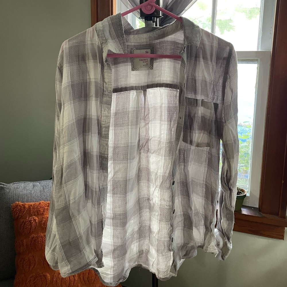 SO Women’s Lightweight Plaid Shirt - Gray and White